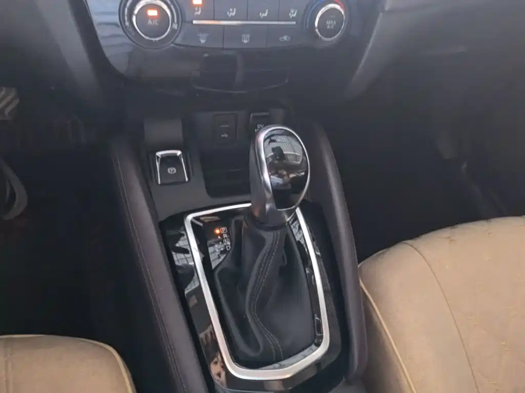 Nissan Qashqai — миниатюра 14