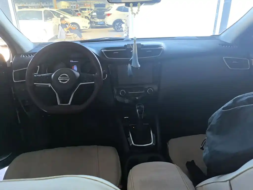 Nissan Qashqai — миниатюра 10
