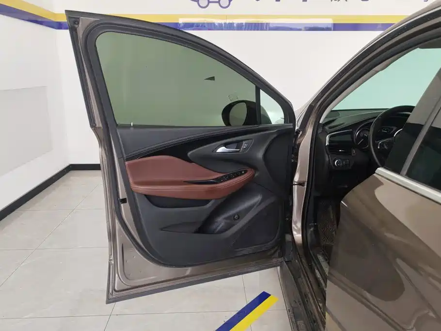 Buick Envision Plus — миниатюра 7