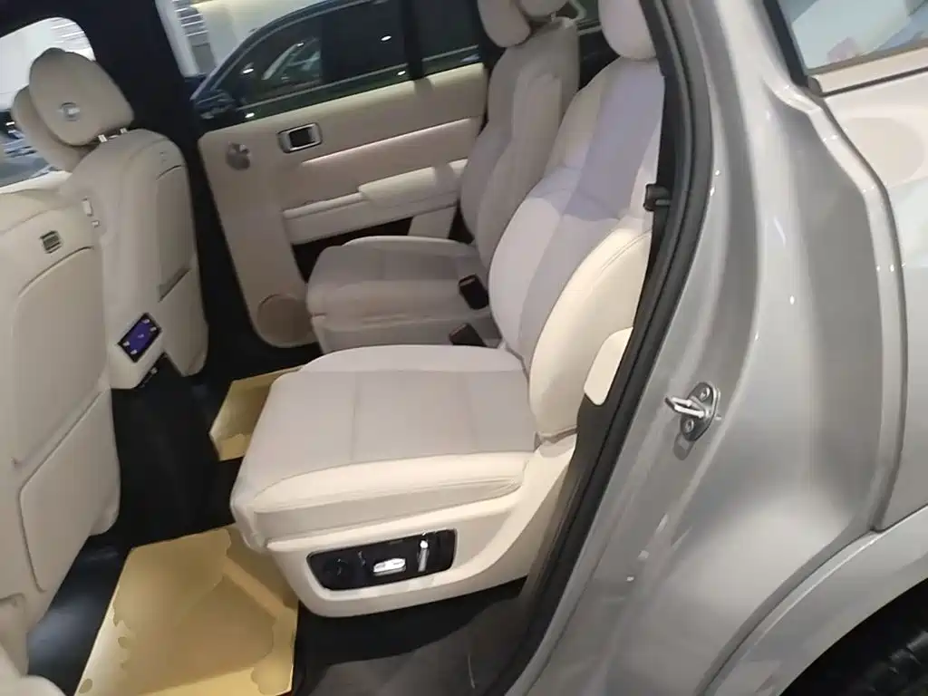 Li Auto Li L9 — миниатюра 17