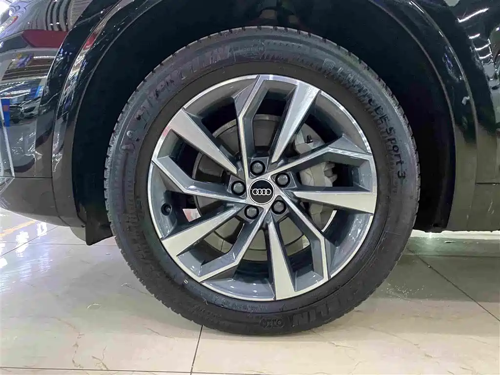 Audi Q5L — миниатюра 5