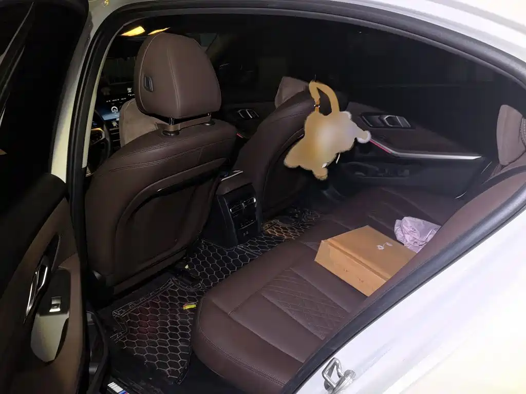 BMW 3 Series — миниатюра 18