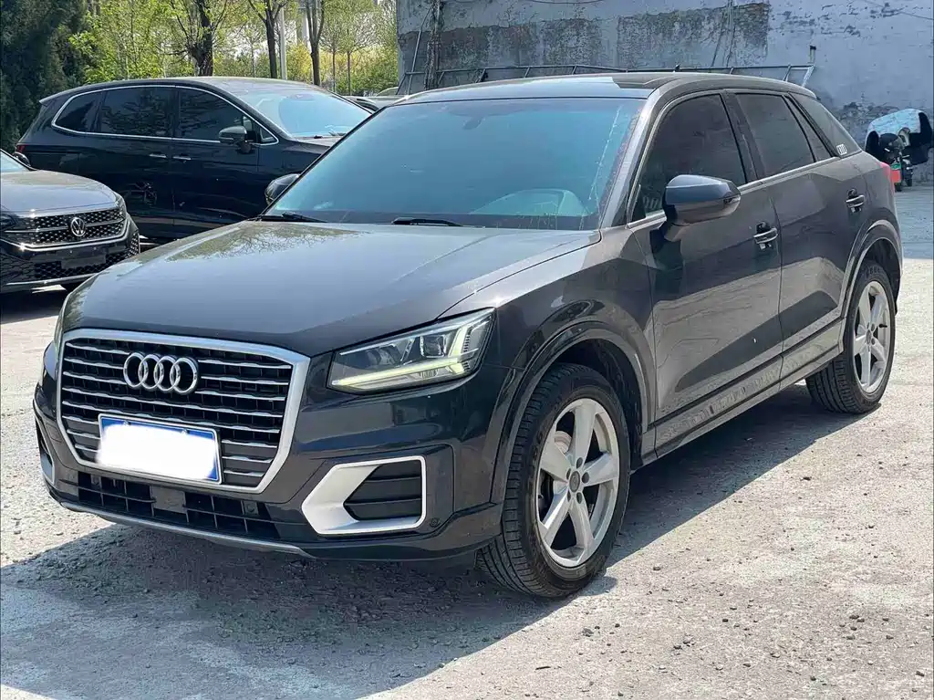 Audi Q2L 2021