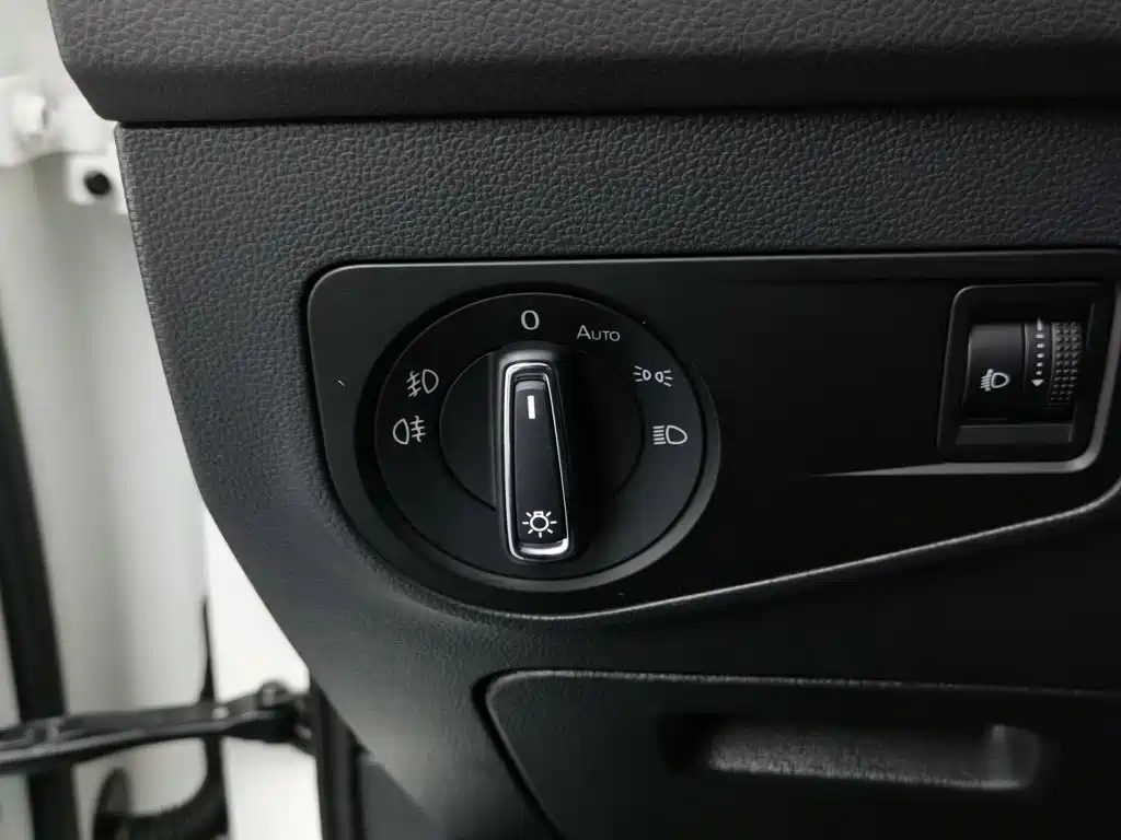 Volkswagen Tiguan L — миниатюра 21