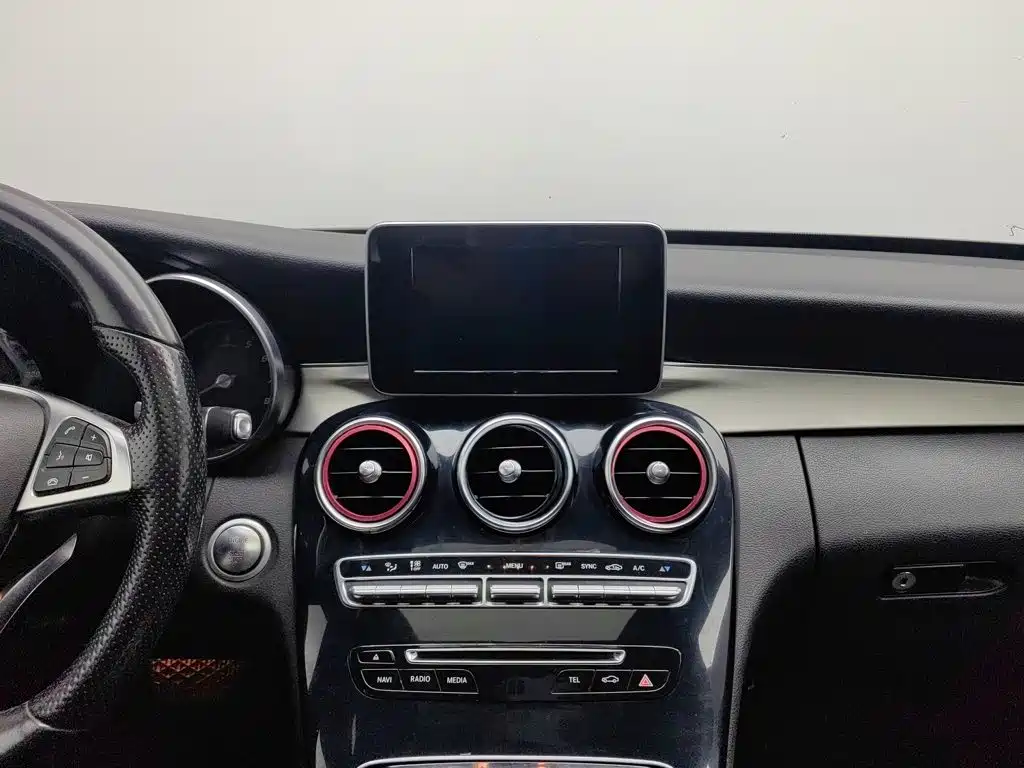 Mercedes-Benz C-Class — миниатюра 12