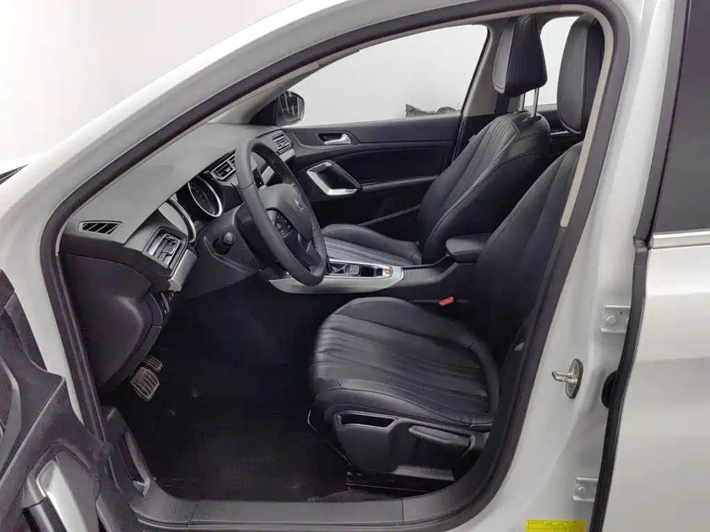 Peugeot 408 — миниатюра 10