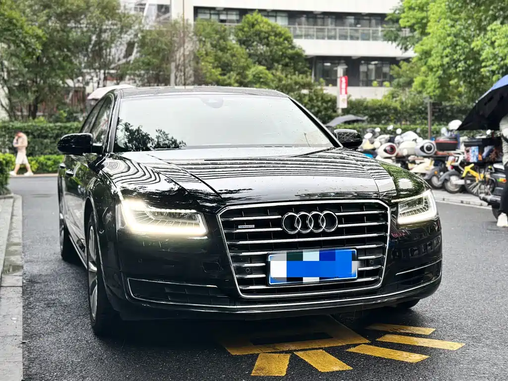Audi A8 — миниатюра 3