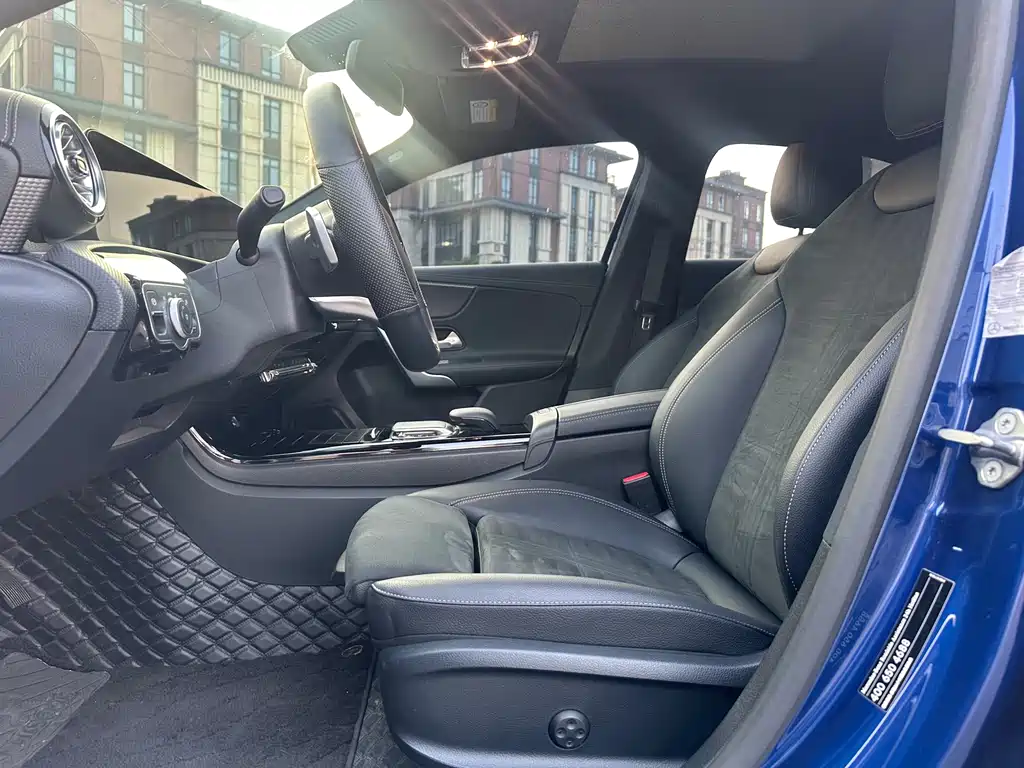 Mercedes-Benz A-Class A 2021 A 200 L Sport Fashion