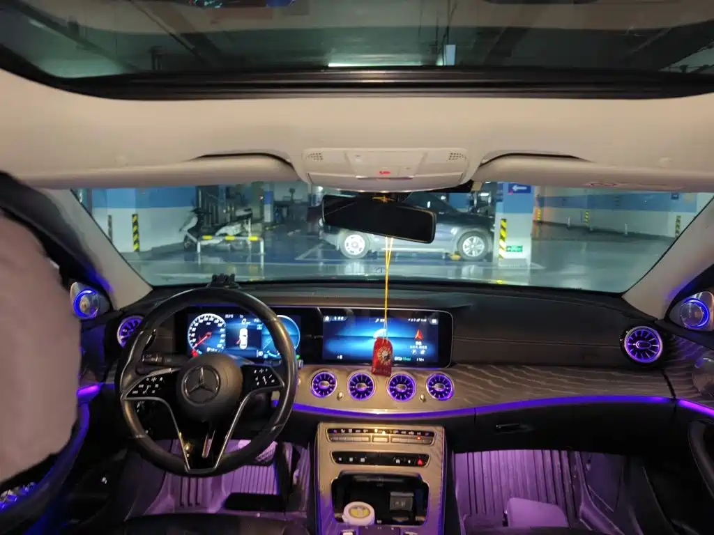 Mercedes-Benz E-Class — миниатюра 14