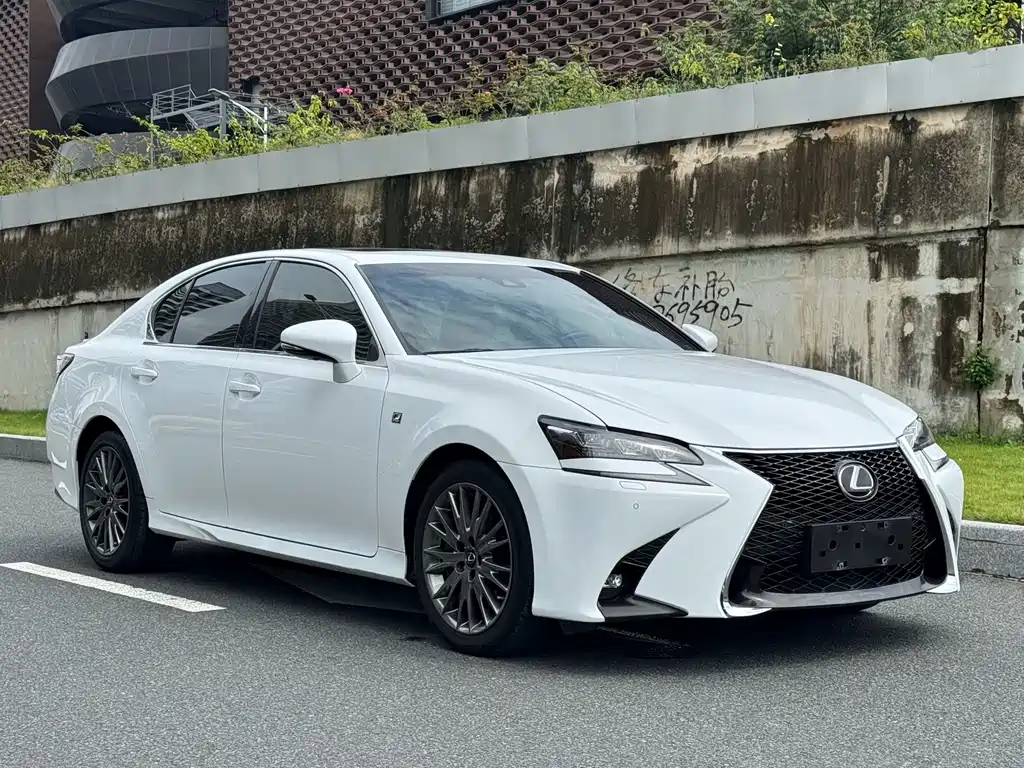 Lexus GS — миниатюра 2