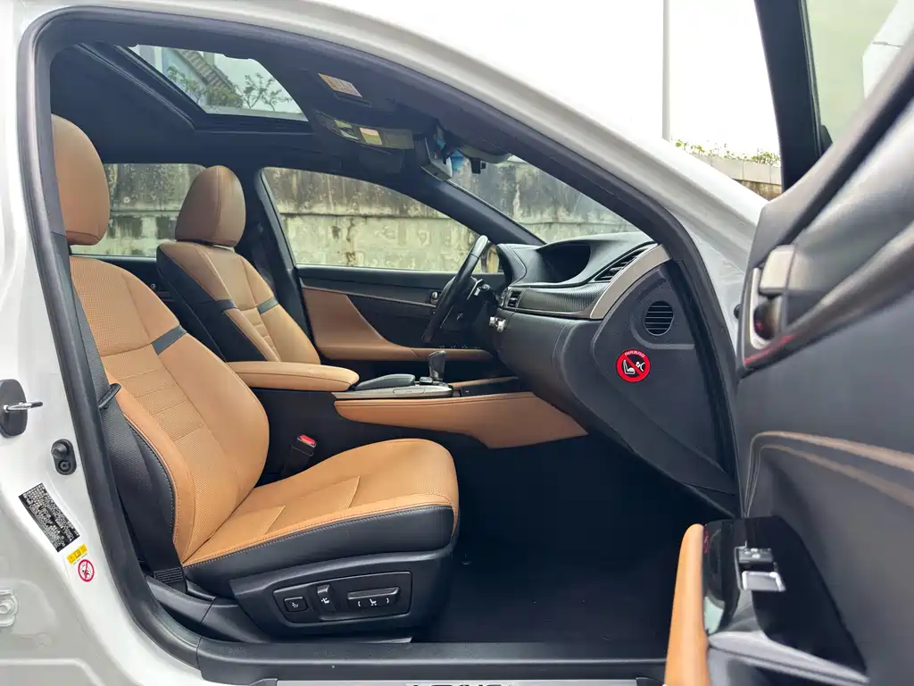Lexus GS — миниатюра 13
