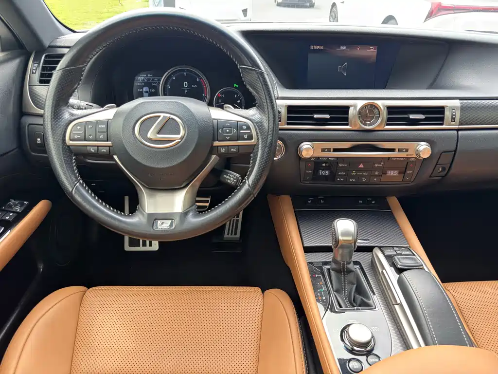 Lexus GS — миниатюра 14