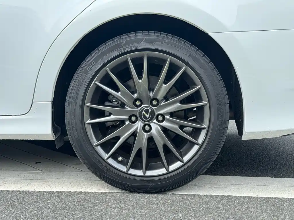 Lexus GS — миниатюра 38