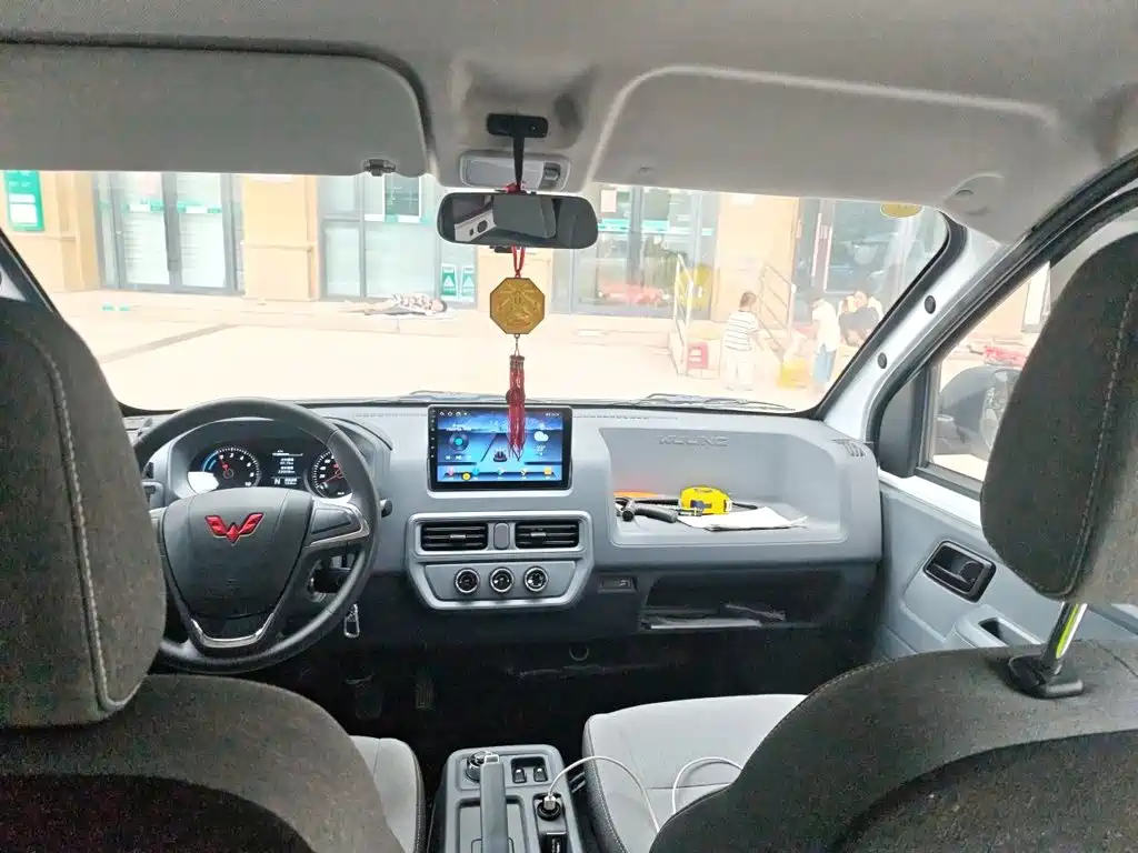 Wuling Yangguang — миниатюра 14