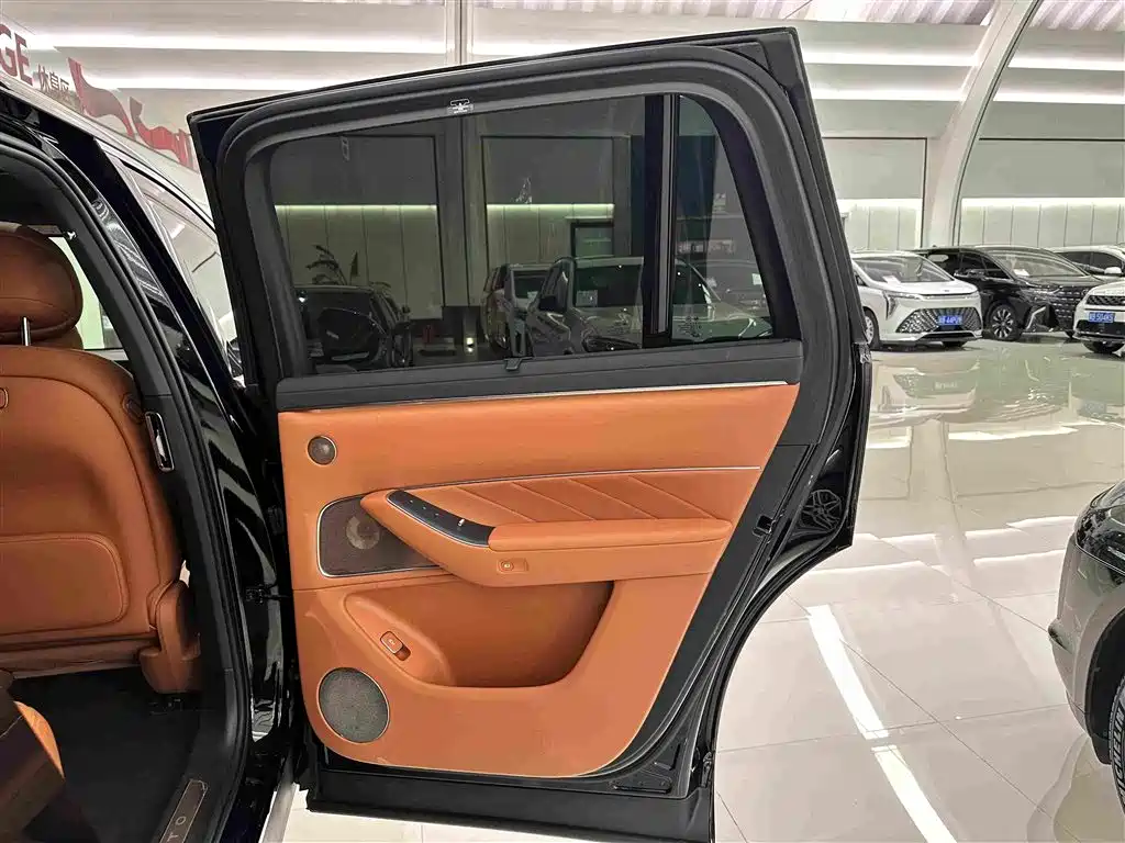 AITO AITO M8 — миниатюра 32
