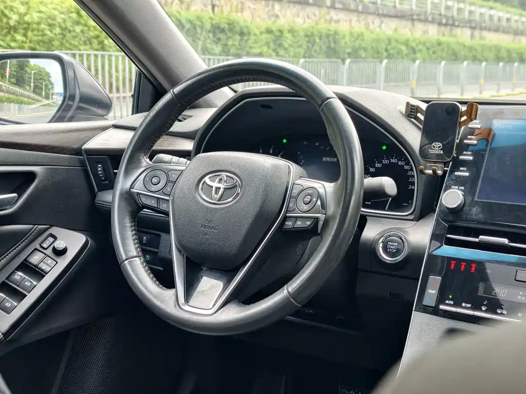 Toyota Avalon — миниатюра 7
