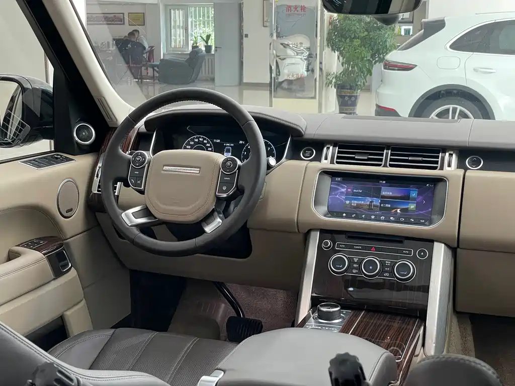 LAND ROVER RANGE ROVER