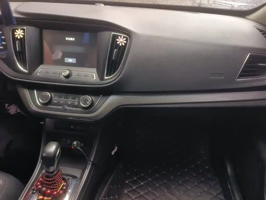 Roewe 360 — миниатюра 19