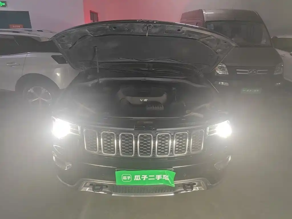 Jeep Grand Cherokee (Import) — миниатюра 22