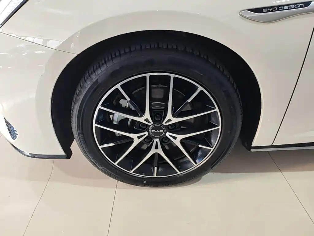 BYD Seal 07 DM-i — миниатюра 23