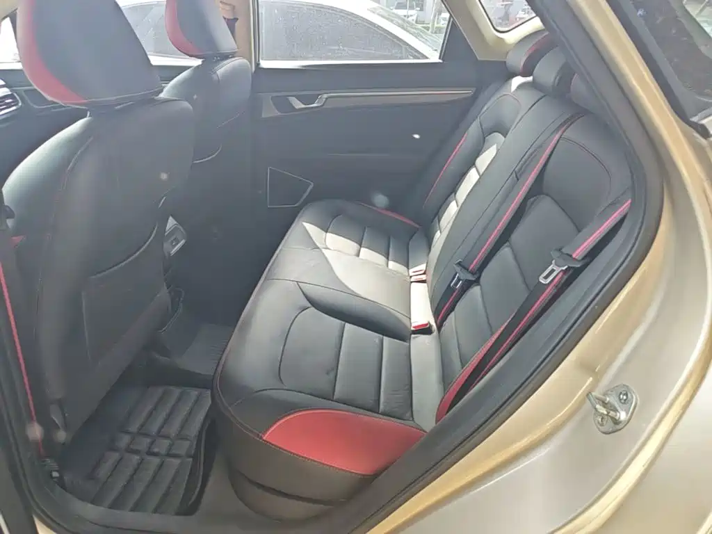 Geely Emgrand GS — миниатюра 17