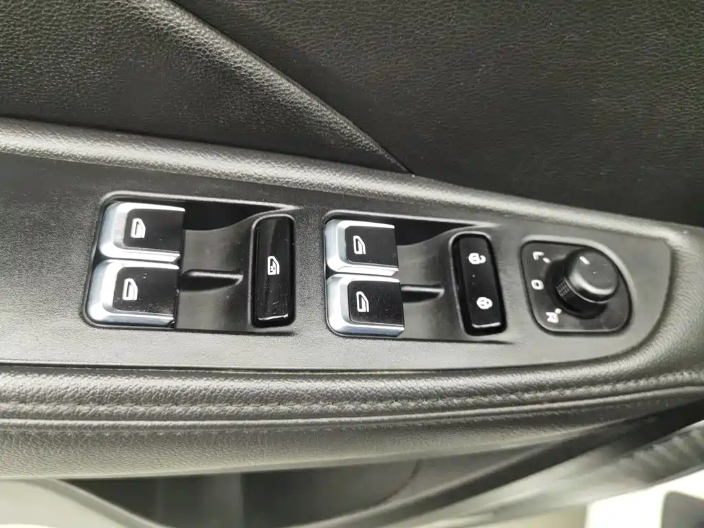 Geely Vision — миниатюра 9