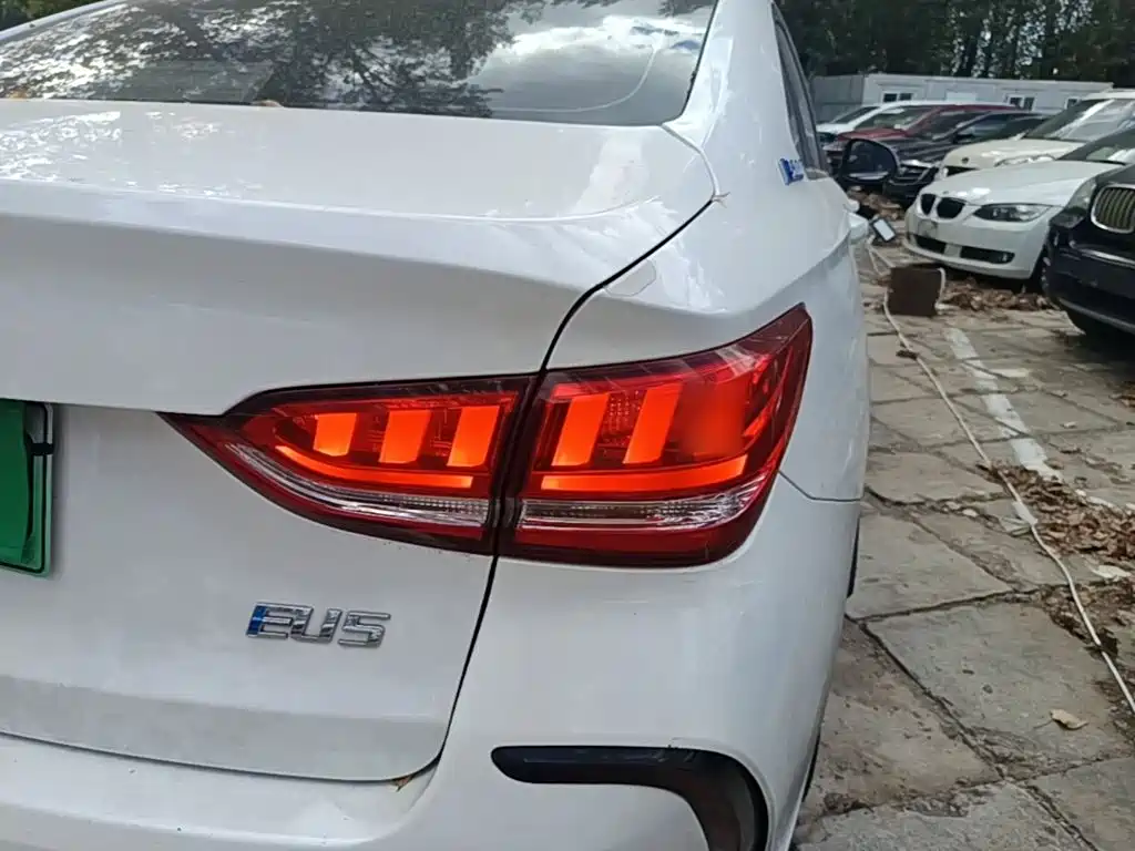 BAIC EU5 — миниатюра 8