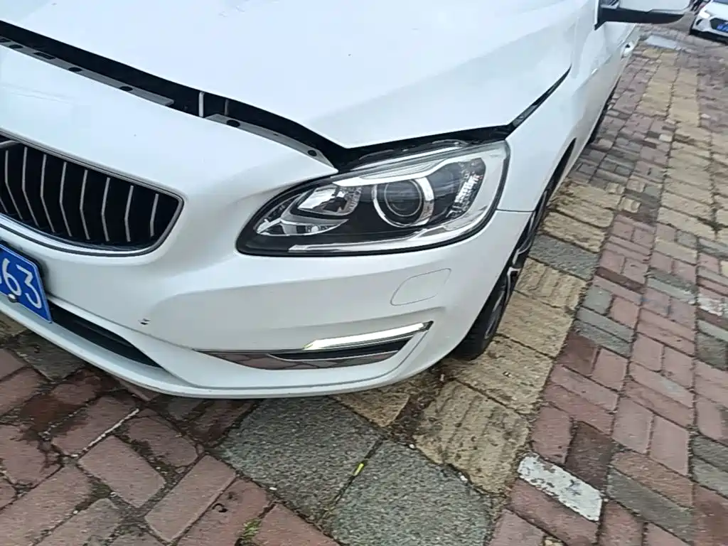 Volvo S60 — миниатюра 24