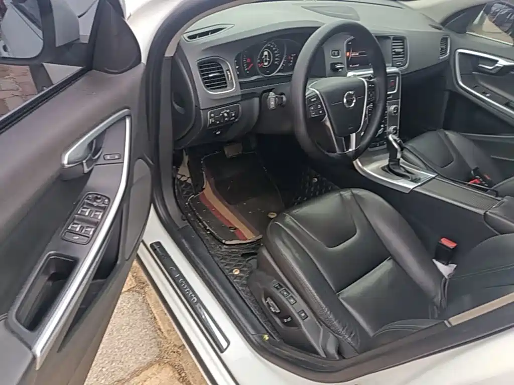 Volvo S60 — миниатюра 16