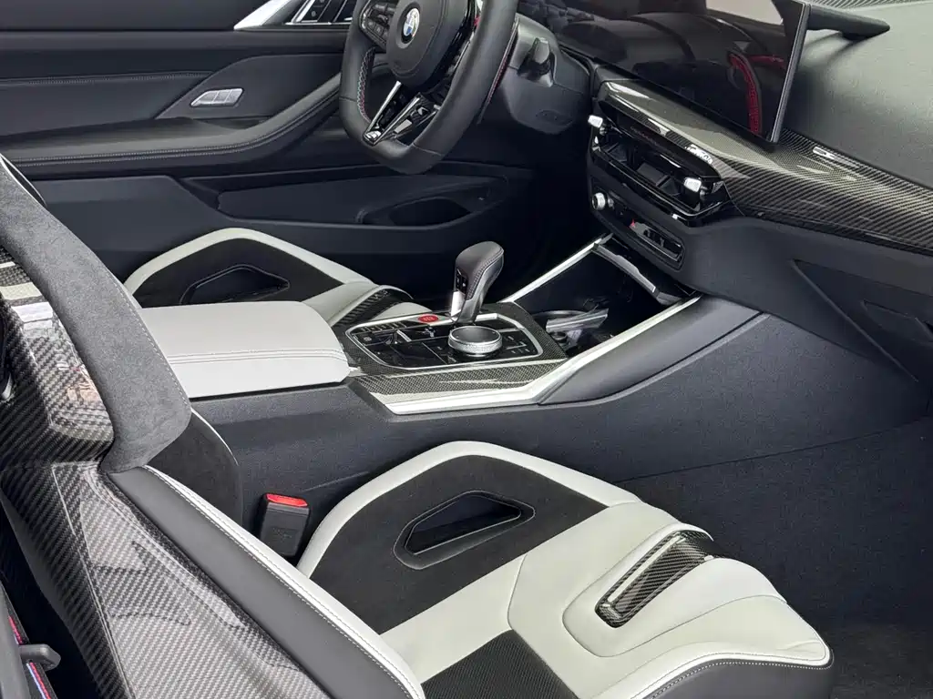 BMW M4 2024 M4