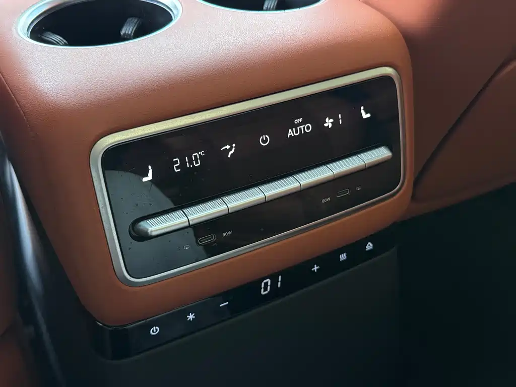 Li Auto Li L9 — миниатюра 24