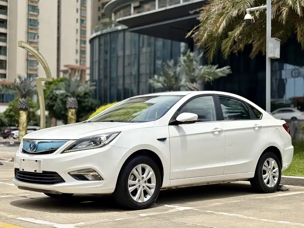 2018 Changan Eado - zdjęcie 1 z 15