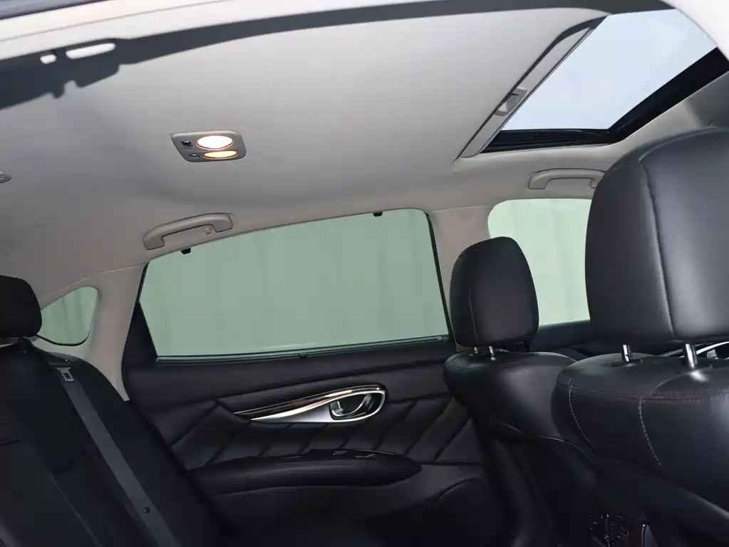 Infiniti Q70 — миниатюра 16