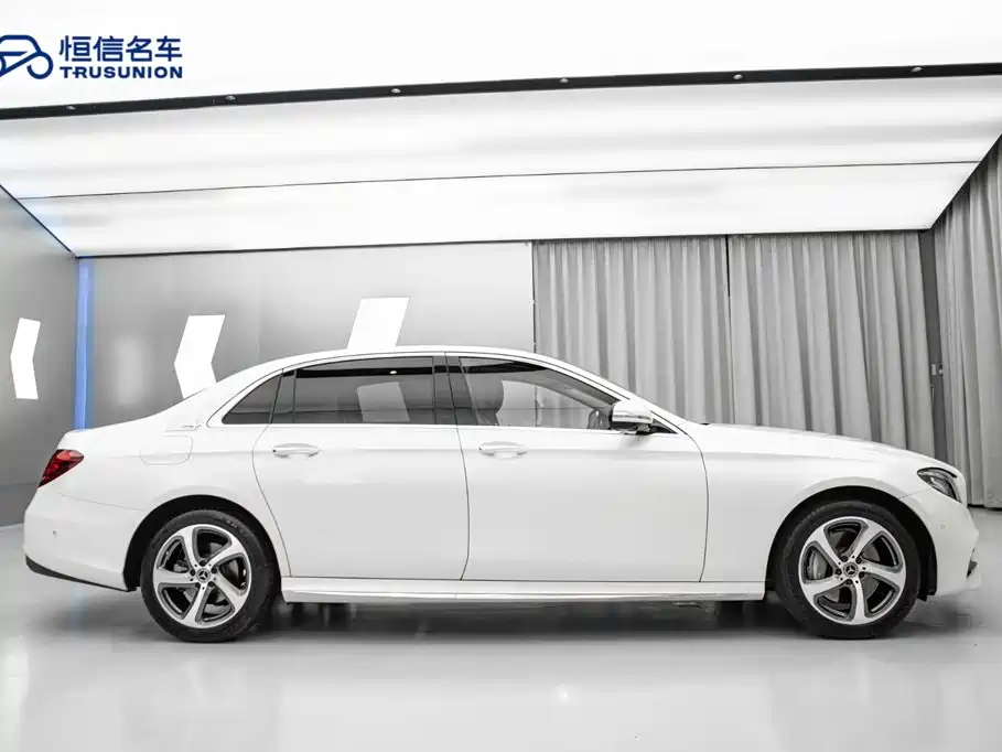 Mercedes-Benz E-Class — миниатюра 4