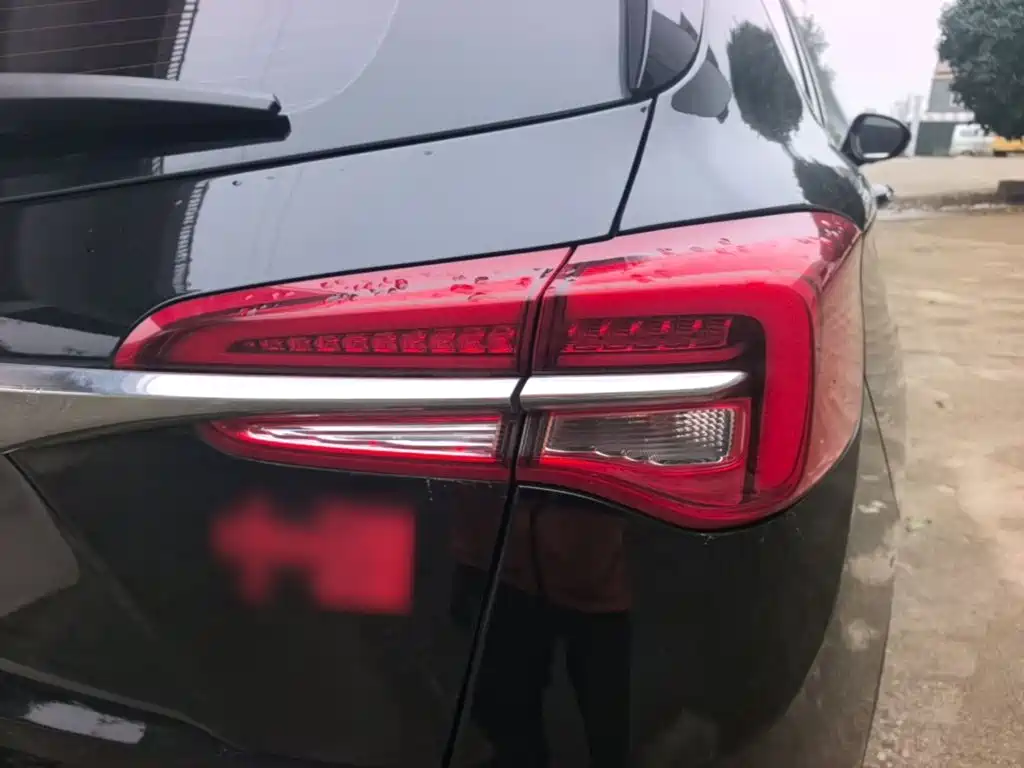 Buick Envision Plus — миниатюра 8