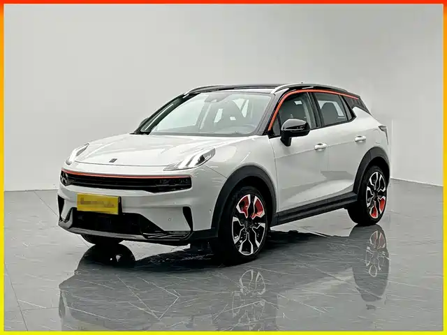 2021 Lynk & Co 06