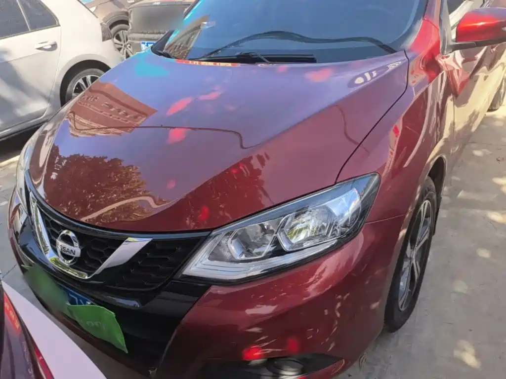 Nissan Tiida — миниатюра 3