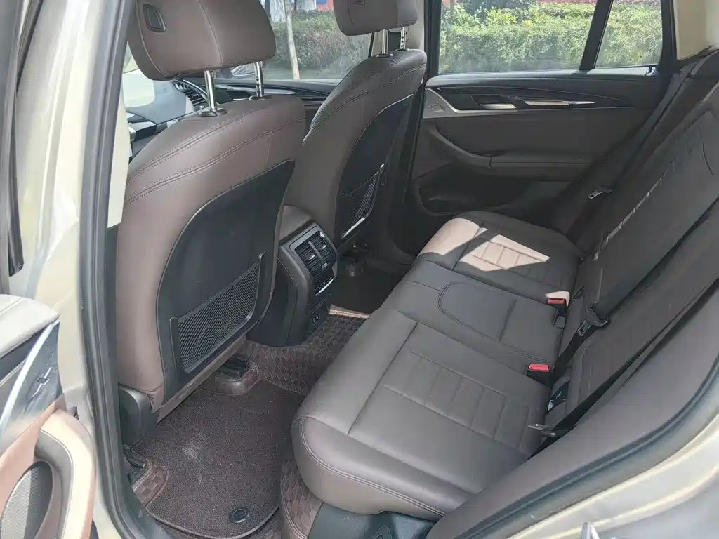 BMW iX3 — миниатюра 17
