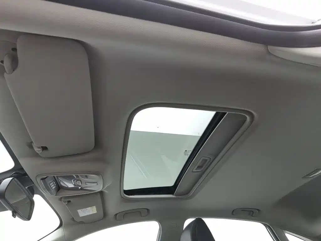 Buick Verano — миниатюра 14