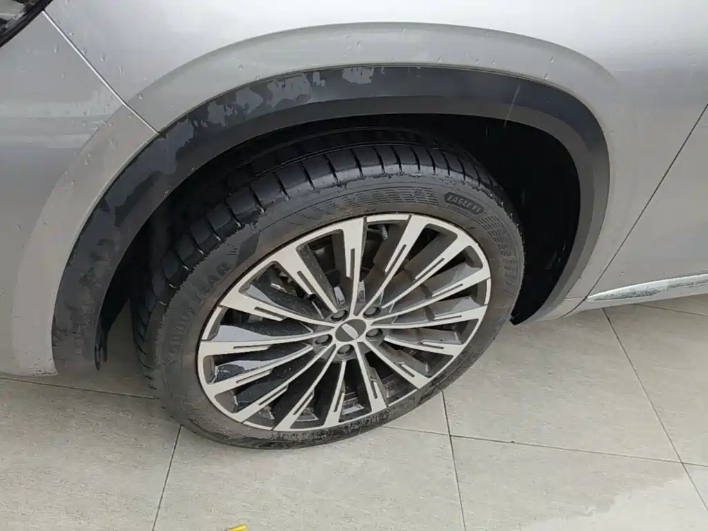 Geely Xingyue L — миниатюра 23