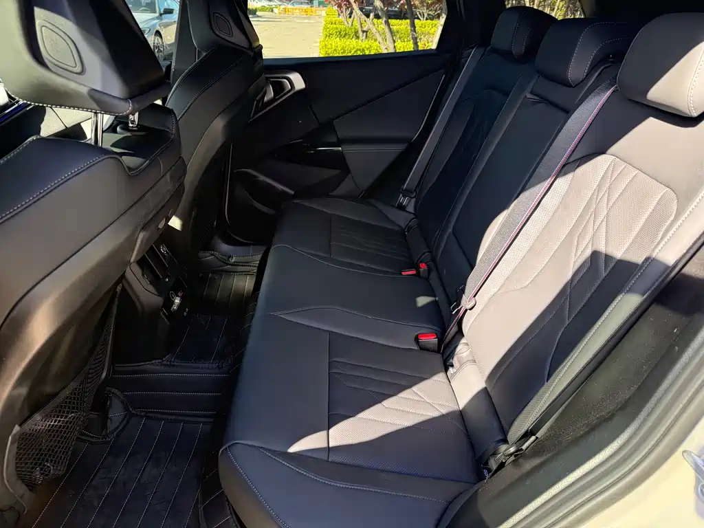 BMW X3 M50 — миниатюра 7