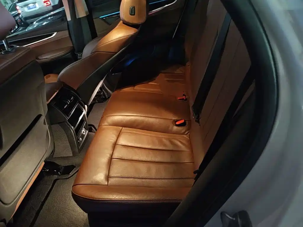 BMW X6 — миниатюра 17