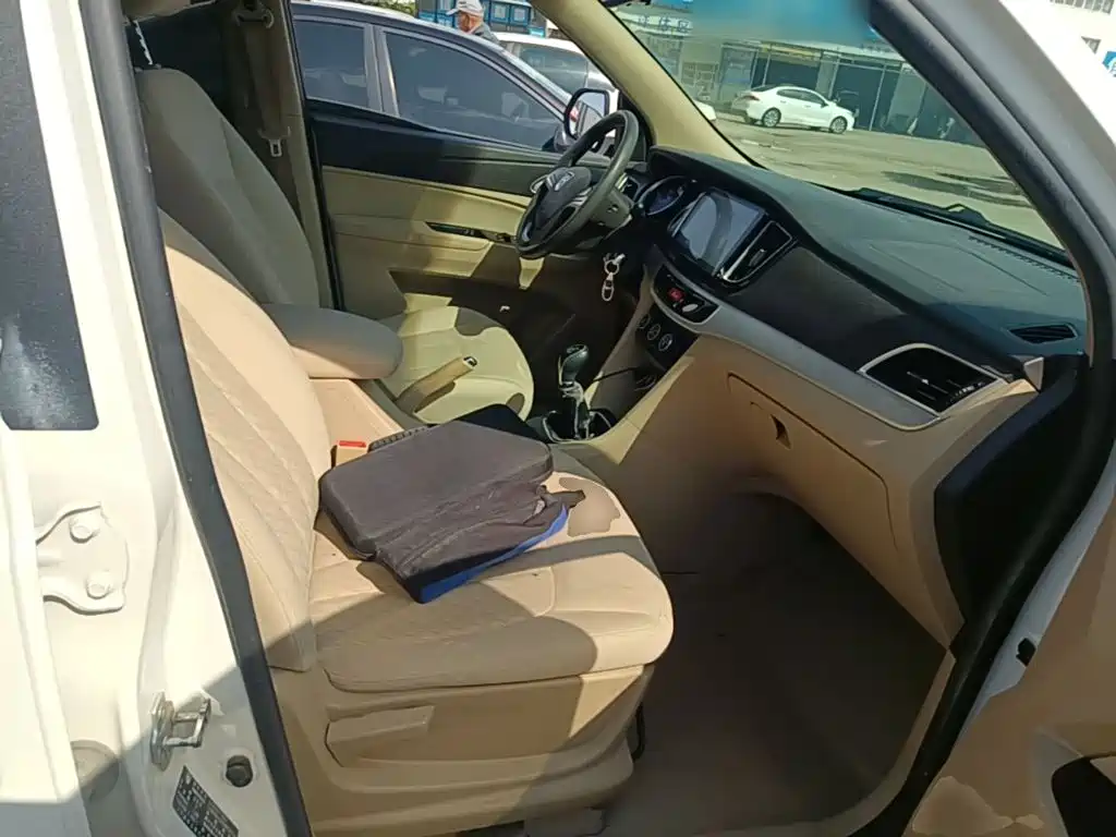 Baojun 730 — миниатюра 25