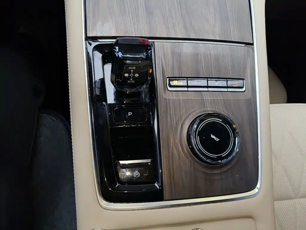 Geely Xingyue L — миниатюра 14