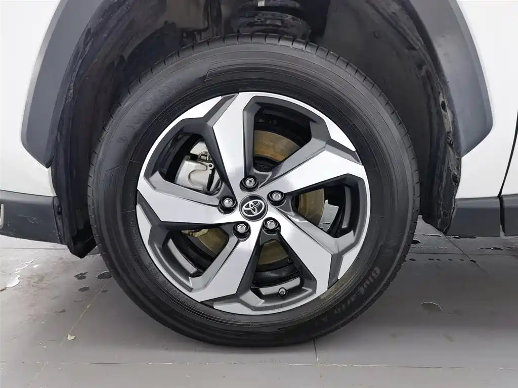 TOYOTA RAV4 RONGFANG DUAL ENGINE E+