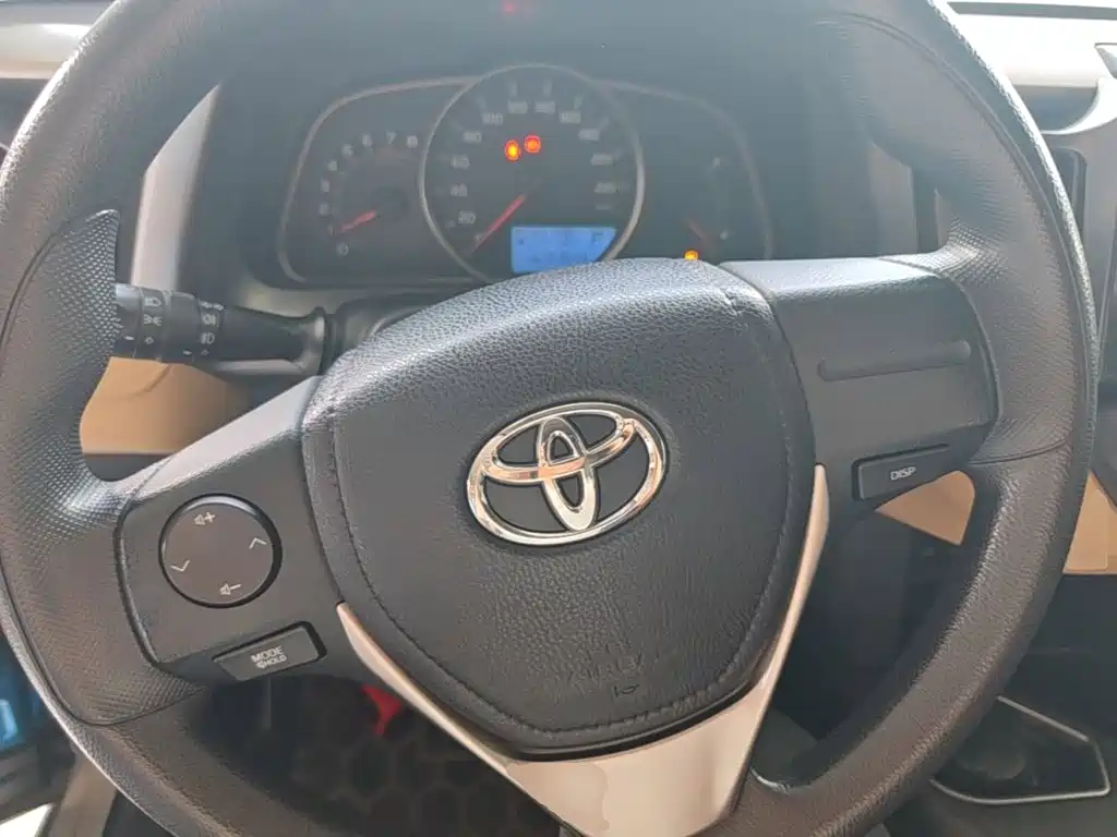 Toyota RAV4 — миниатюра 11