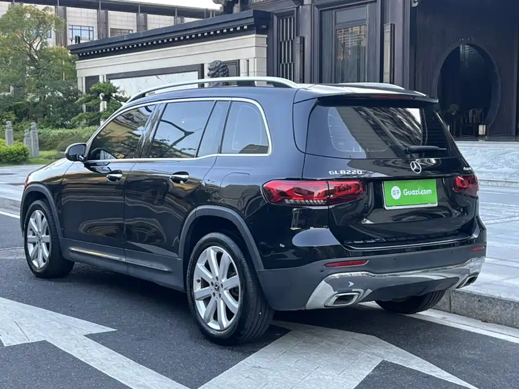 Mercedes-Benz GLB — миниатюра 10