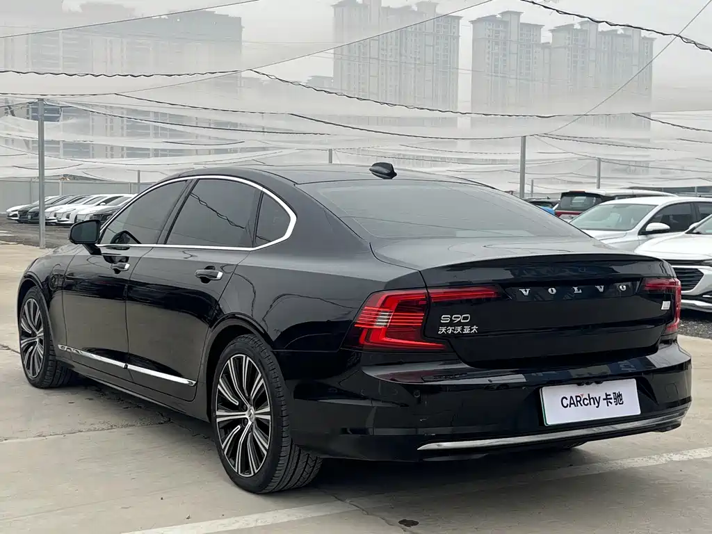 Volvo S90 PHEV — миниатюра 6