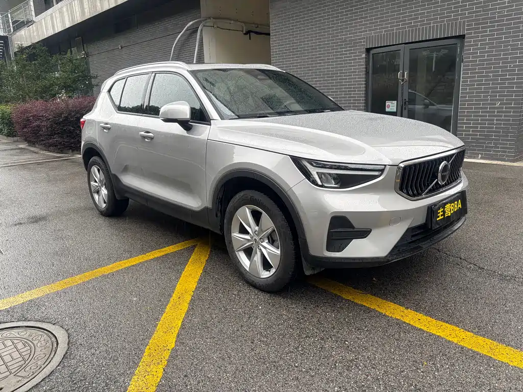 Volvo XC40 2023 B3 Fashion