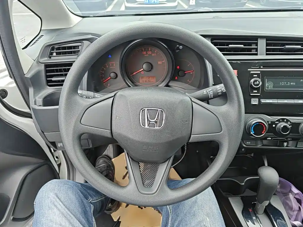 Honda Fit — миниатюра 11